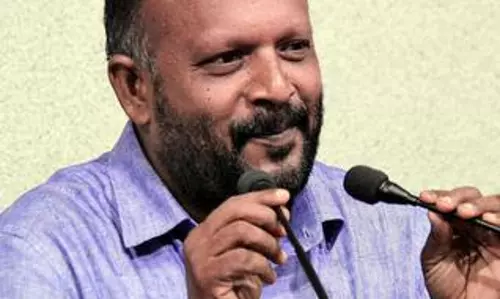 തിരുവനന്തപുരത്തും തൃശൂരും മാത്രമേ ജോലിചെയ്യൂവെന്ന ഉദ്യോഗസ്ഥനിലപാട് ശരിയല്ലെന്ന് കൃഷിമന്ത്രി തിരുവനന്തപുരത്തും തൃശൂരും മാത്രമേ ജോലിചെയ്യൂവെന്ന ഉദ്യോഗസ്ഥനിലപാട് ശരിയല്ലെന്ന് കൃഷിമന്ത്രി