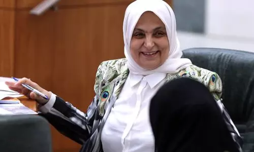 വിദേശ അധ്യാപകരുടെ താമസ അലവന്സ് വെട്ടിക്കുറച്ച കുവൈത്തിന്റെ നടപടി ചര്ച്ച ചെയ്യും വിദേശ അധ്യാപകരുടെ താമസ അലവന്സ് വെട്ടിക്കുറച്ച കുവൈത്തിന്റെ നടപടി ചര്ച്ച ചെയ്യും