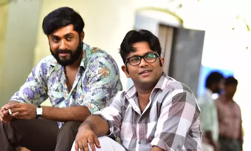 80കളിലെ കോളജ് കുമാരന്മാരായി ധ്യാനും അജുവും; ടീസര്‍ കാണാം