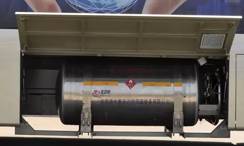 രാജ്യത്തെ ആദ്യ എല്‍എന്‍ജി ബസ് തിരുവനന്തപുരത്ത് നിരത്തിലിറങ്ങി