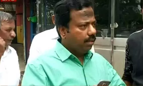 സക്കീര്‍ ഹുസൈന്റെ മുന്‍കൂര്‍ജാമ്യാപേക്ഷ തള്ളി; പോലീസിന് കീഴടങ്ങും