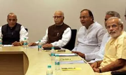 നോട്ട് നിരോധനടപടികളുടെ ബ്രാന്ഡ് അംബാസിഡര്മാരാവണമെന്ന് ബിജെപി എം പിമാരോട് മോദി നോട്ട് നിരോധനടപടികളുടെ ബ്രാന്ഡ് അംബാസിഡര്മാരാവണമെന്ന് ബിജെപി എം പിമാരോട് മോദി