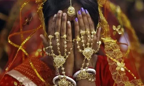 സ്ത്രീധനമായി പുതിയ നോട്ടുകള്‍ നല്‍കിയില്ല; നവവധു കൊല്ലപ്പെട്ട നിലയില്‍