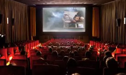 മലയാള സിനിമാമേഖല സ്തംഭിക്കും; വിതരണവും നിര്‍മ്മാണവും ഇന്ന് മുതല്‍ നിലക്കും