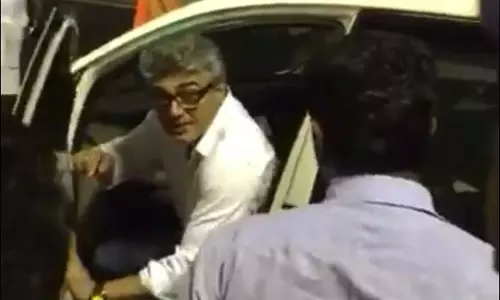 ബള്ഗേറിയയിലെ ഷൂട്ടിംഗ് വെട്ടിച്ചുരുക്കി അജിത്ത് ചെന്നൈയില് ബള്ഗേറിയയിലെ ഷൂട്ടിംഗ് വെട്ടിച്ചുരുക്കി അജിത്ത് ചെന്നൈയില്