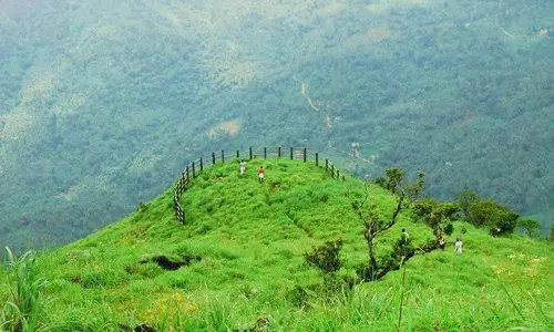 പാലക്കയം തട്ട് വിനോദസഞ്ചാര കേന്ദ്രത്തിന്റെ ഭൂമിയുടെ ഉടമസ്ഥതയില്‍ തര്‍ക്കം