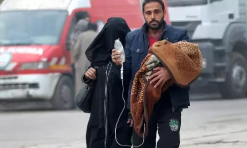 റഷ്യൻ എംബസിക്കു മുന്നിൽ കുവൈത്തിലെ പ്രതിപക്ഷ എംപിമാരുടെ ധര്‍ണ