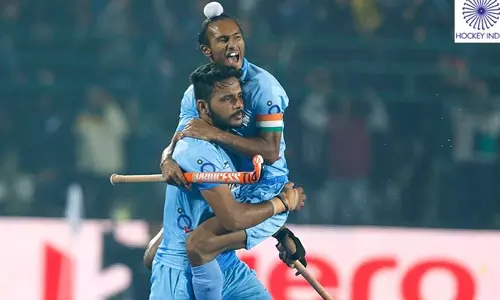 ജൂനിയര് ഹോക്കി ലോകകപ്പ്: ഇന്ത്യ ഫൈനലില് ജൂനിയര് ഹോക്കി ലോകകപ്പ്: ഇന്ത്യ ഫൈനലില്