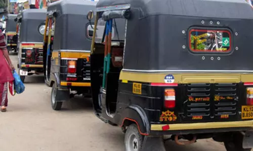 എറണാകുളത്ത് ഓട്ടോ തൊഴിലാളികള്‍ പണിമുടക്ക് പിന്‍വലിച്ചു