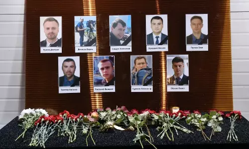 റഷ്യന് വിമാനത്തിലെ യാത്രക്കാര്ക്കായുള്ള തെരച്ചിലും രക്ഷാപ്രവര്ത്തനവും പുരോഗമിക്കുന്നു റഷ്യന് വിമാനത്തിലെ യാത്രക്കാര്ക്കായുള്ള തെരച്ചിലും രക്ഷാപ്രവര്ത്തനവും പുരോഗമിക്കുന്നു