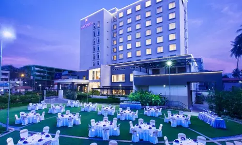 ആഡംബര ഹോട്ടലില് സി.പി.എം കേന്ദ്ര കമ്മറ്റി; വിശദീകരണവുമായി ജില്ലാ സെക്രട്ടറി ആഡംബര ഹോട്ടലില് സി.പി.എം കേന്ദ്ര കമ്മറ്റി; വിശദീകരണവുമായി ജില്ലാ സെക്രട്ടറി