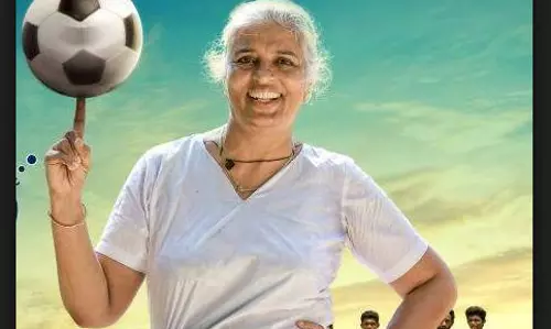 ഗാന്ധി നഗറില്‍ ഉണ്ണിയാര്‍ച്ച യുടെ ഫോട്ടോ ഷൂട്ട് കൊച്ചിയില്‍