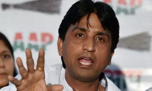 ബിജെപിയില്‍ ചേരുന്ന വാര്‍ത്ത നിഷേധിച്ച് കുമാര്‍ ബിശ്വാസ്, മോദി കോണ്‍ഗ്രസിലേക്കെന്ന് എഎപി