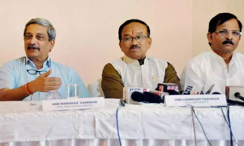 ഗോവയില്‍ മത്സരം ബിജെപിയും കോണ്‍ഗ്രസും തമ്മില്‍