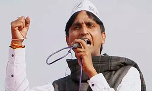 ആപ് നേതാവ് കുമാര് ബിശ്വാസ് ബി.ജെ.പിയിലേക്ക് ആപ് നേതാവ് കുമാര് ബിശ്വാസ് ബി.ജെ.പിയിലേക്ക്