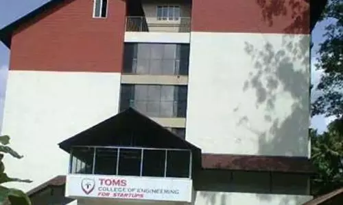 മറ്റക്കര ടോംസ് എഞ്ചിനീയറിങ് കോളജിനെതിരായ പരാതി; രക്ഷിതാക്കള്‍ മുഖ്യമന്ത്രിയെ കണ്ടു