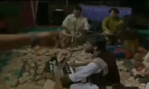 സംഭാവന കൂമ്പാരം, പരിപാടി ഗംഭീരം: നോട്ട് നിരോധത്തില്‍ തളരാതെ ഗുജറാത്ത്