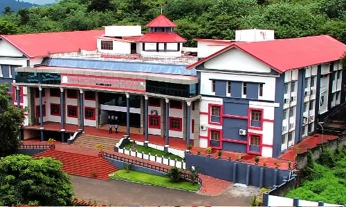 പാമ്പാടി നെഹ്‌റു കോളജ് നാളെ തുറക്കും