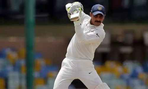 ആസ്ത്രേലിയ 451ന് പുറത്ത്, ഇന്ത്യ തിരിച്ചടിക്കുന്നു