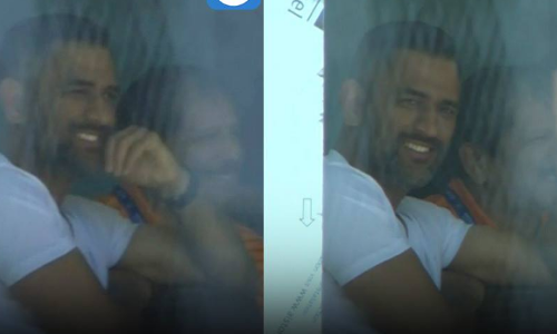 റാഞ്ചിയില്‍ കളി കാണാന്‍ ധോണിയും: കയ്യടികളോടെ കാണികള്‍ 