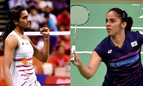 ഇന്ത്യന് ഓപ്പണ് സൂപ്പര് സീരീസില് സൈനയെ തോല്പിച്ച് സിന്ധു സെമിയില് ഇന്ത്യന് ഓപ്പണ് സൂപ്പര് സീരീസില് സൈനയെ തോല്പിച്ച് സിന്ധു സെമിയില്