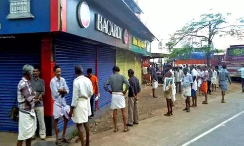 പാതയോരങ്ങളിലെ മദ്യവില്‍പ്പന: ഹരജികള്‍ സുപ്രിം കോടതി  ഇന്ന് പരിഗണിക്കും