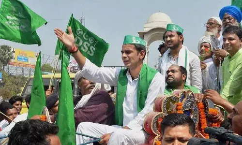 ആര്‍എസ്എസിന് ബദലായി ഡിഎസ്എസുമായി ലാലുവിന്‍റെ മകന്‍