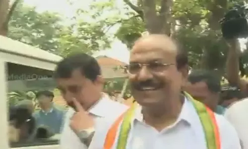 മലപ്പുറത്ത് വികസന ചര്ച്ചക്ക് ഇടമില്ല; ദേശീയ-സംസ്ഥാന രാഷ്ട്രീയ പ്രശ്നങ്ങള് മാത്രം ചര്ച്ച മലപ്പുറത്ത് വികസന ചര്ച്ചക്ക് ഇടമില്ല; ദേശീയ-സംസ്ഥാന രാഷ്ട്രീയ പ്രശ്നങ്ങള് മാത്രം ചര്ച്ച