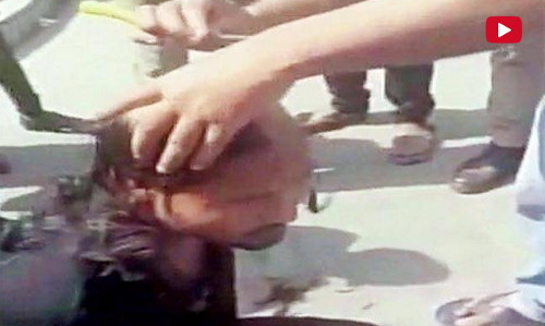 യുപിയില്‍ ആന്റി റോമിയോ സ്ക്വാഡിന്റെ അതിക്രമം; യുവാവിന്റെ തല മുണ്ഡനം ചെയ്തു