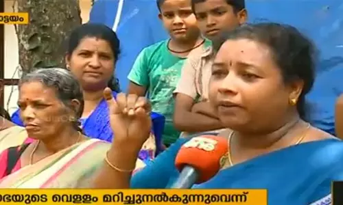 കോട്ടയത്ത് നഗരസഭ നല്‍കുന്ന വെള്ളം കൗണ്‍സിലര്‍ മറിച്ച് നല്‍കുന്നതായി പരാതി