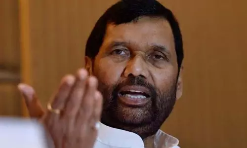 ഹോട്ടലുകള്‍ സര്‍വീസ് ചാര്‍ജ് ഈടാക്കരുതെന്ന് കേന്ദ്രം