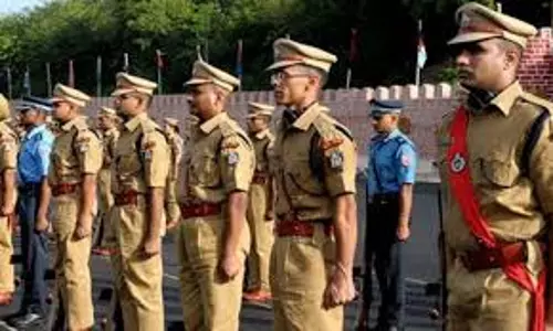 മുഖ്യമന്ത്രി വിളിച്ച പൊലീസ് ഉദ്യോഗസ്ഥരുടെ യോഗം ഇന്ന് മുഖ്യമന്ത്രി വിളിച്ച പൊലീസ് ഉദ്യോഗസ്ഥരുടെ യോഗം ഇന്ന്