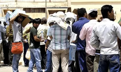 സൗദിയില് പൊതുമാപ്പില് മടങ്ങുന്ന ഇന്ത്യക്കാരുടെ എണ്ണം കാല് ലക്ഷമായി സൗദിയില് പൊതുമാപ്പില് മടങ്ങുന്ന ഇന്ത്യക്കാരുടെ എണ്ണം കാല് ലക്ഷമായി