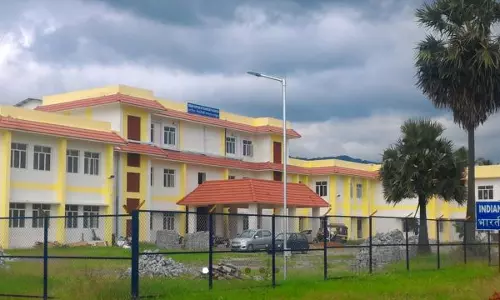 പാലക്കാട് ഐഐടി; വിലയ്ക്ക് വാങ്ങുന്നത് അളന്നു തിരിക്കാത്ത ഭൂമി