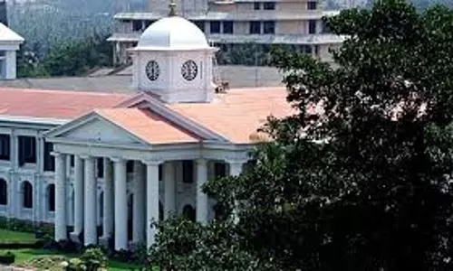 സെക്രട്ടറിയേറ്റില്‍ പുനര്‍ നിയനം വൈകുന്നു