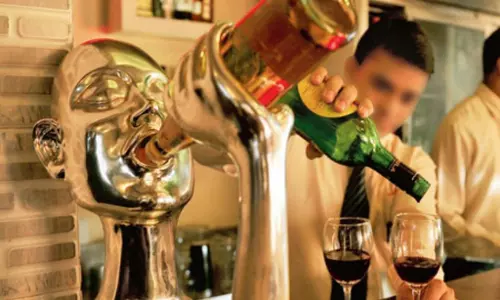 ബെവ്കോയ്ക്ക് ഒരുമാസത്തിനിടെ 240 കോടിയോളം വരുമാന നഷ്ടം