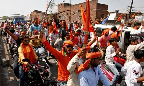 ഹിന്ദു യുവവാഹിനിയുടെ വളര്‍ച്ചയില്‍ ബിജെപിക്ക് ആശങ്ക