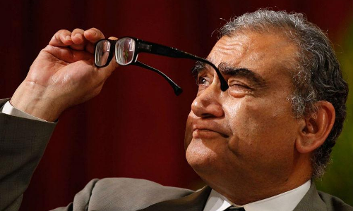 അമിതാഭ് ബച്ചനെപ്പോലെ രജനിയുടെ തലക്കകത്തും ശൂന്യത; കട്‍ജു