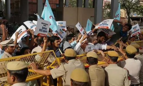 ജാമഅ മില്ലിയ സര്‍വ്വകലാശാലയില്‍ മുസ്ലിം രാഷ്ട്രീയ മഞ്ച് നടത്താനിരിക്കുന്ന ഇഫ്താറിനെതിരെ പ്രതിഷേധം