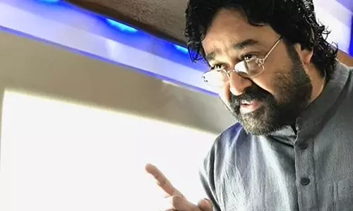 വെളിപാടിന്റെ പുസ്തകത്തില്‍ പ്രൊഫ. ഇടിക്കുളയായി മോഹന്‍ലാല്‍