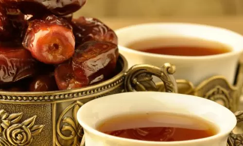 തൊഴിലാളികള്‍ക്ക് നോമ്പ്തുറ വിഭവങ്ങളൊരുക്കി വനിതാകൂട്ടായ്മ