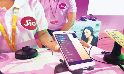 ജിയോ 4ജി ഫോണ്‍ വരുന്നു; വില 1734 രൂപ, മറ്റു പ്രത്യേകതകള്‍ അറിയാം