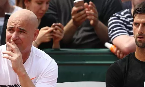 തുടര്‍ച്ചയായി തിരിച്ചടികള്‍; കോച്ചിനെ മാറ്റുമോയെന്ന ചോദ്യത്തിന് ജോക്കോവിച്ചിന്റെ മറുപടി ഇങ്ങനെ...