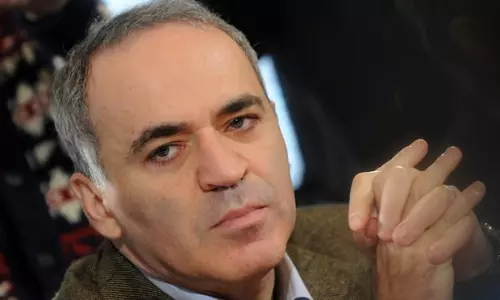 ചതുരംഗപ്പലകയിലെ മാന്ത്രികന്‍ കാസ്‍പറോവ് വീണ്ടും പോരിന്