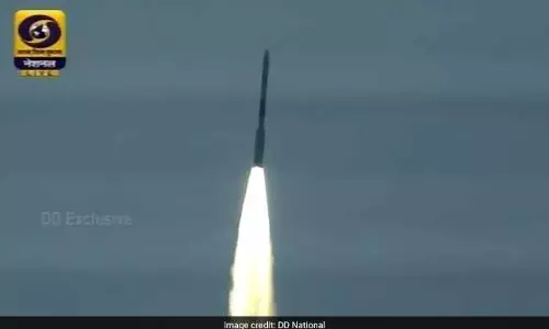 31 ഉപഗ്രഹങ്ങളുമായി പിഎസ്എല്‍വി സി 38 വിക്ഷേപിച്ചു