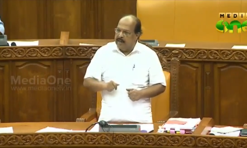 പനിയുടെ ഉത്തരവാദികള്‍ തദ്ദേശസ്വയംഭരണ സ്ഥാപനങ്ങളാണെന്ന് സുധാകരന്‍