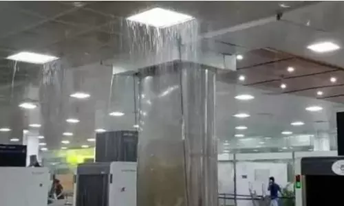 ചോര്‍ന്നൊലിക്കുന്ന ഗുവാഹത്തി വിമാനത്താവളം; വീഡിയോ വൈറല്‍ 