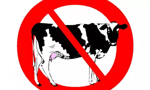 കശാപ്പ് നിരോധിച്ചതിനെതിരെ യുഡിഎഫ് കരിദിനം ഇന്ന് ആചരിക്കുന്നു കശാപ്പ് നിരോധിച്ചതിനെതിരെ യുഡിഎഫ് കരിദിനം ഇന്ന് ആചരിക്കുന്നു