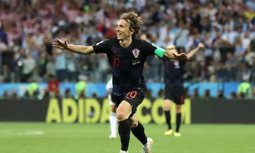 ‘മിശിഹാ’യെ കുരിശില്‍ തറച്ച മോഡ്രിച്ച്