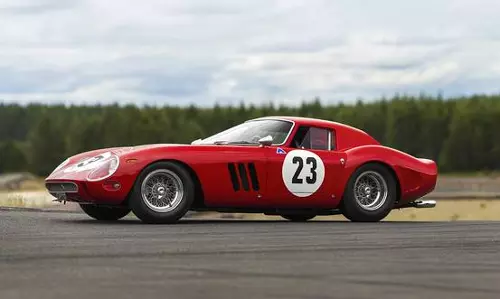 ലോകത്തിലെ ഏറ്റവും വില കൂടിയ കാര്‍ ലേലത്തിന്